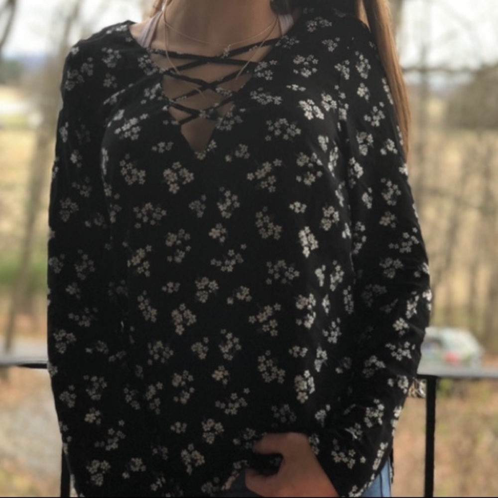 FOREVER 21 FLORAL TOP
